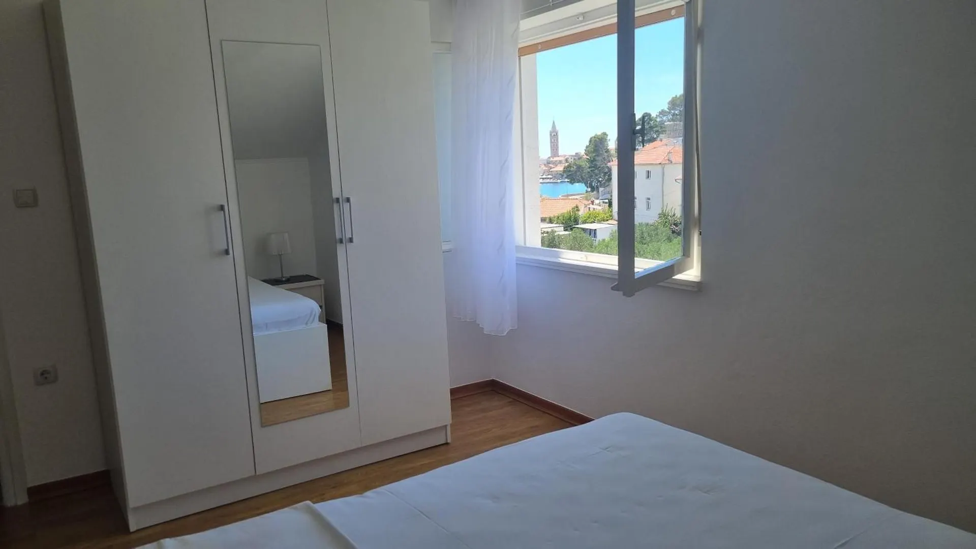 Daire Apartmani Silvana Padovan Rab Town